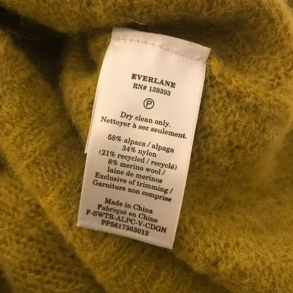 Everlane The Alpaca V Neck Cropped Cardigan - Picture 7 of 7